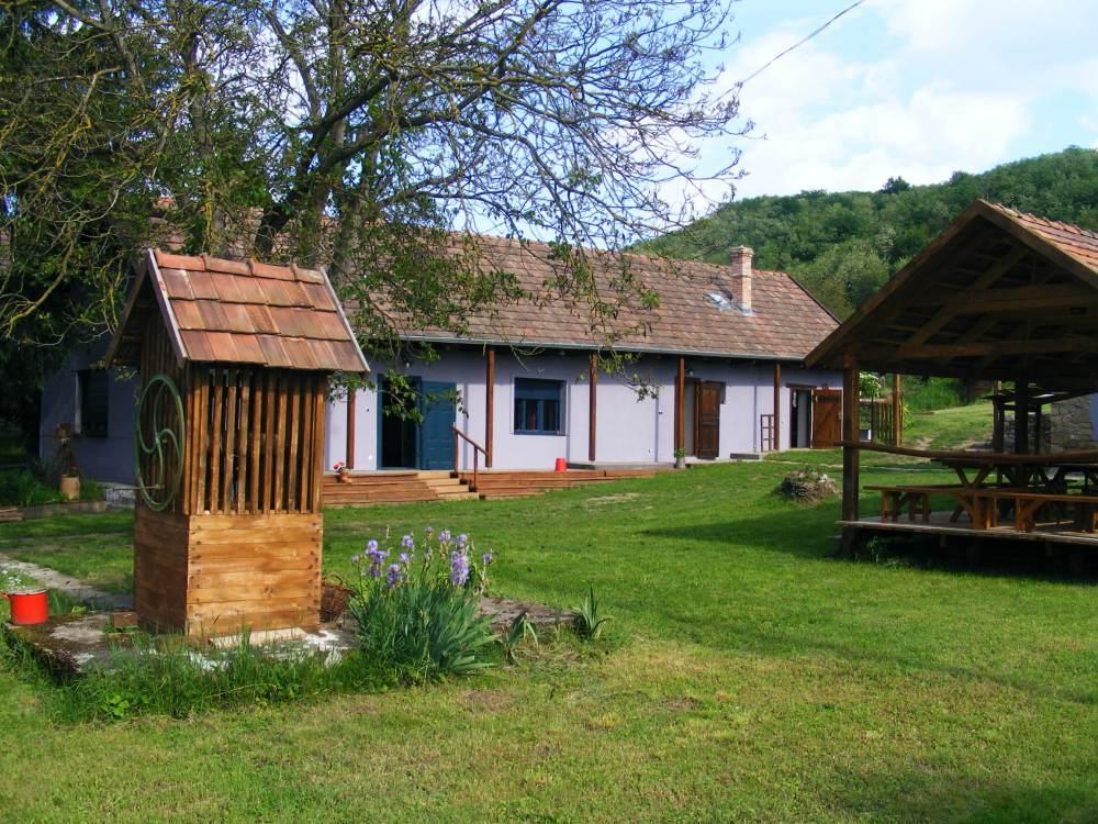 Bakancstanya Ketbodony Exterior foto