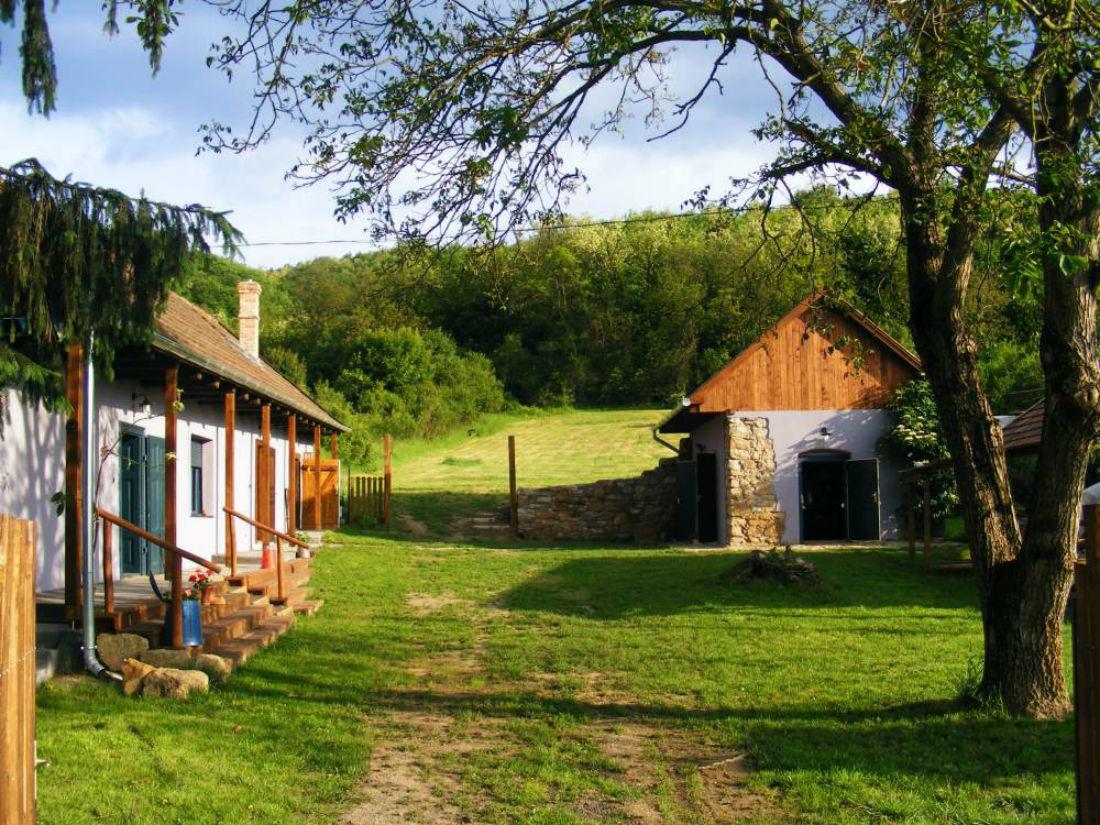 Bakancstanya Ketbodony Exterior foto